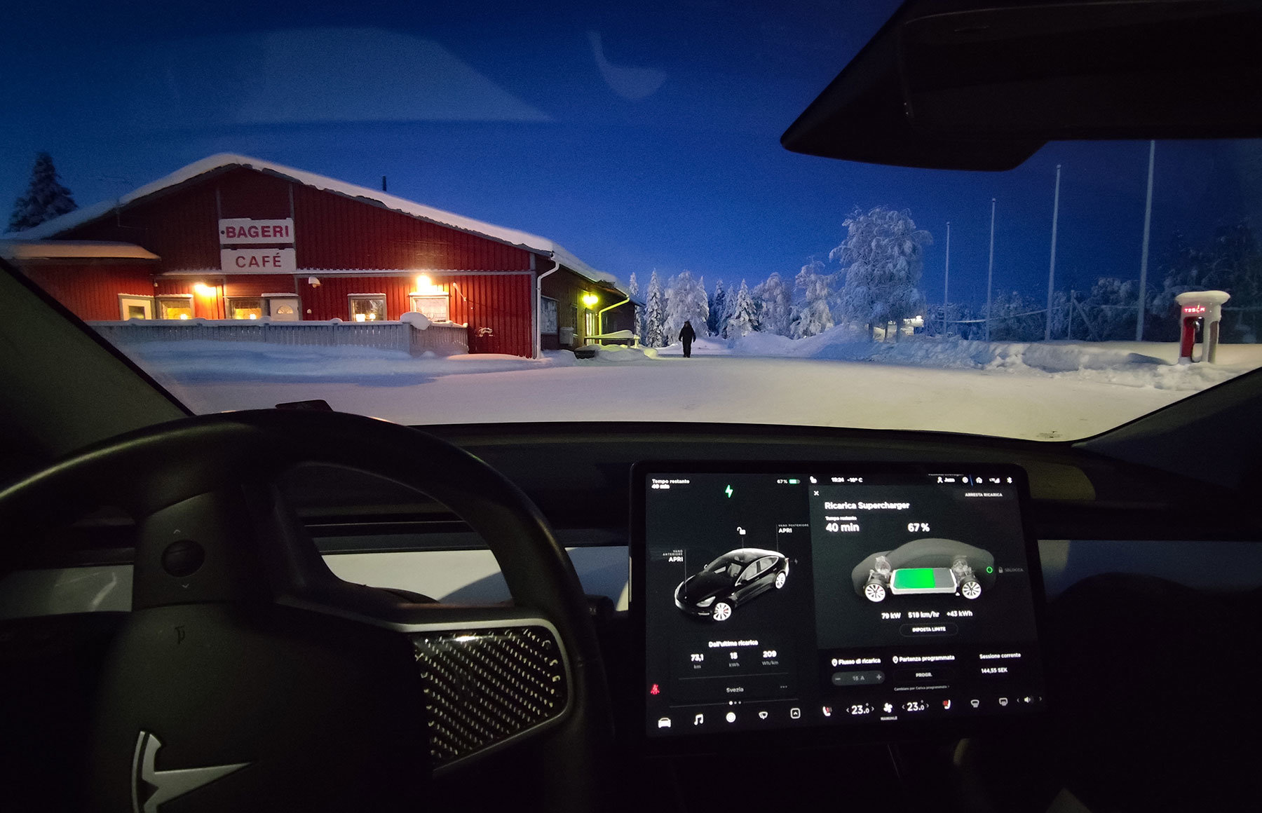 In Svezia con la Tesla Model 3