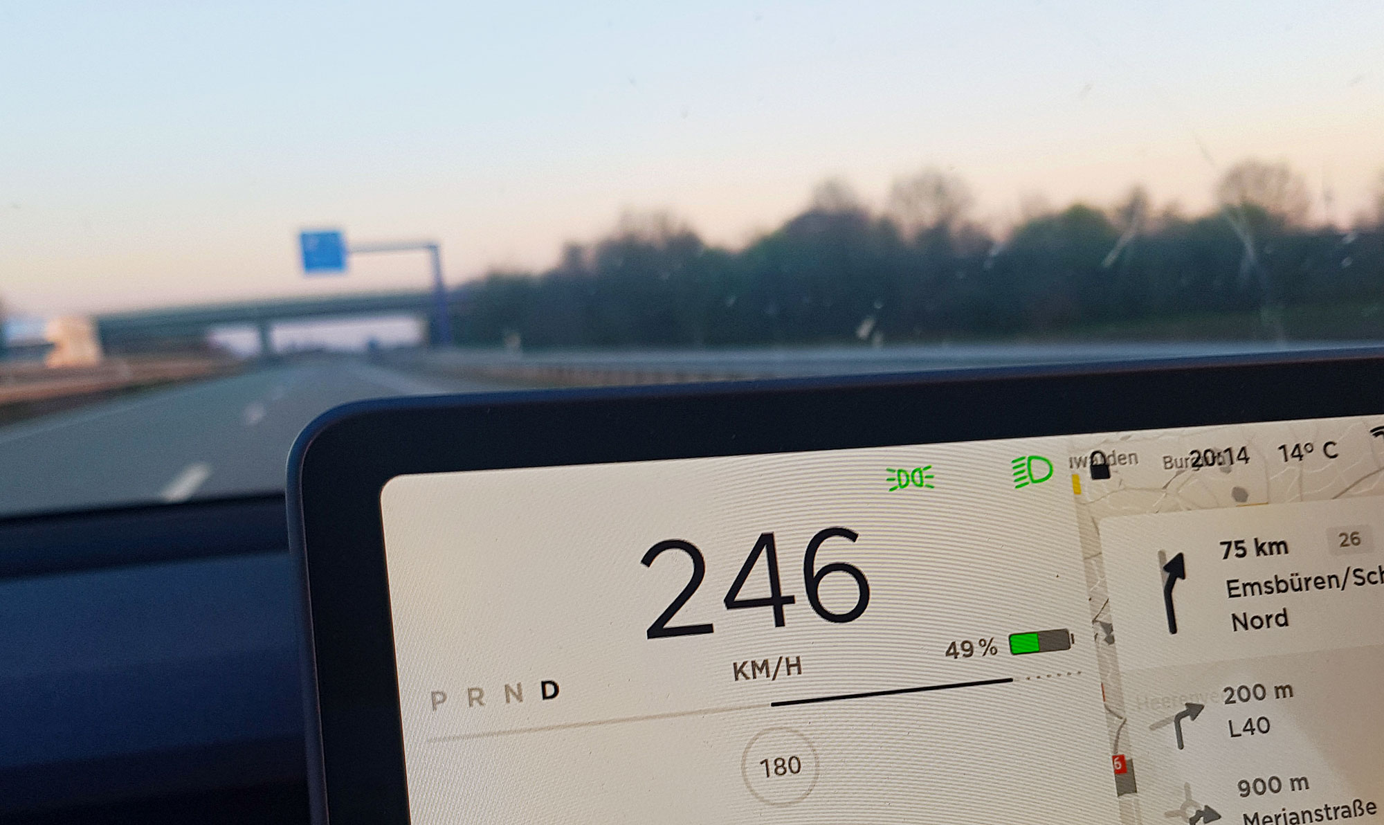 Tesla Model 3 in Autobahn