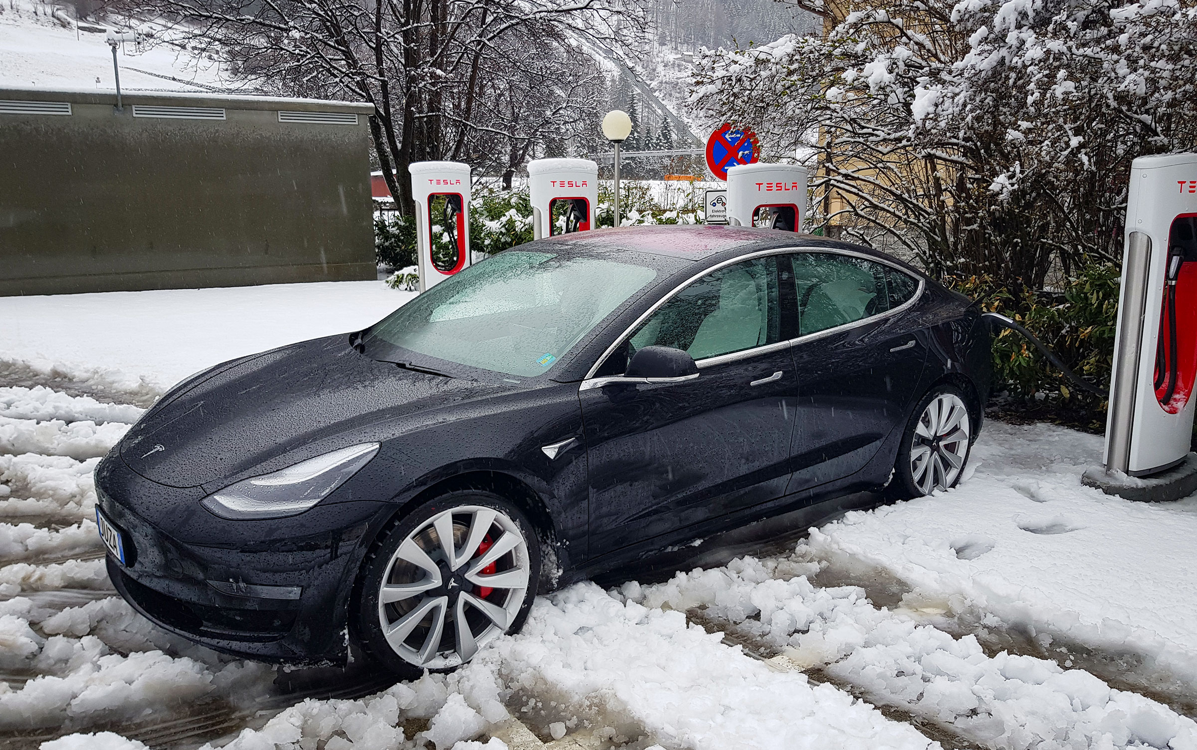 Tesla Model 3, esterni