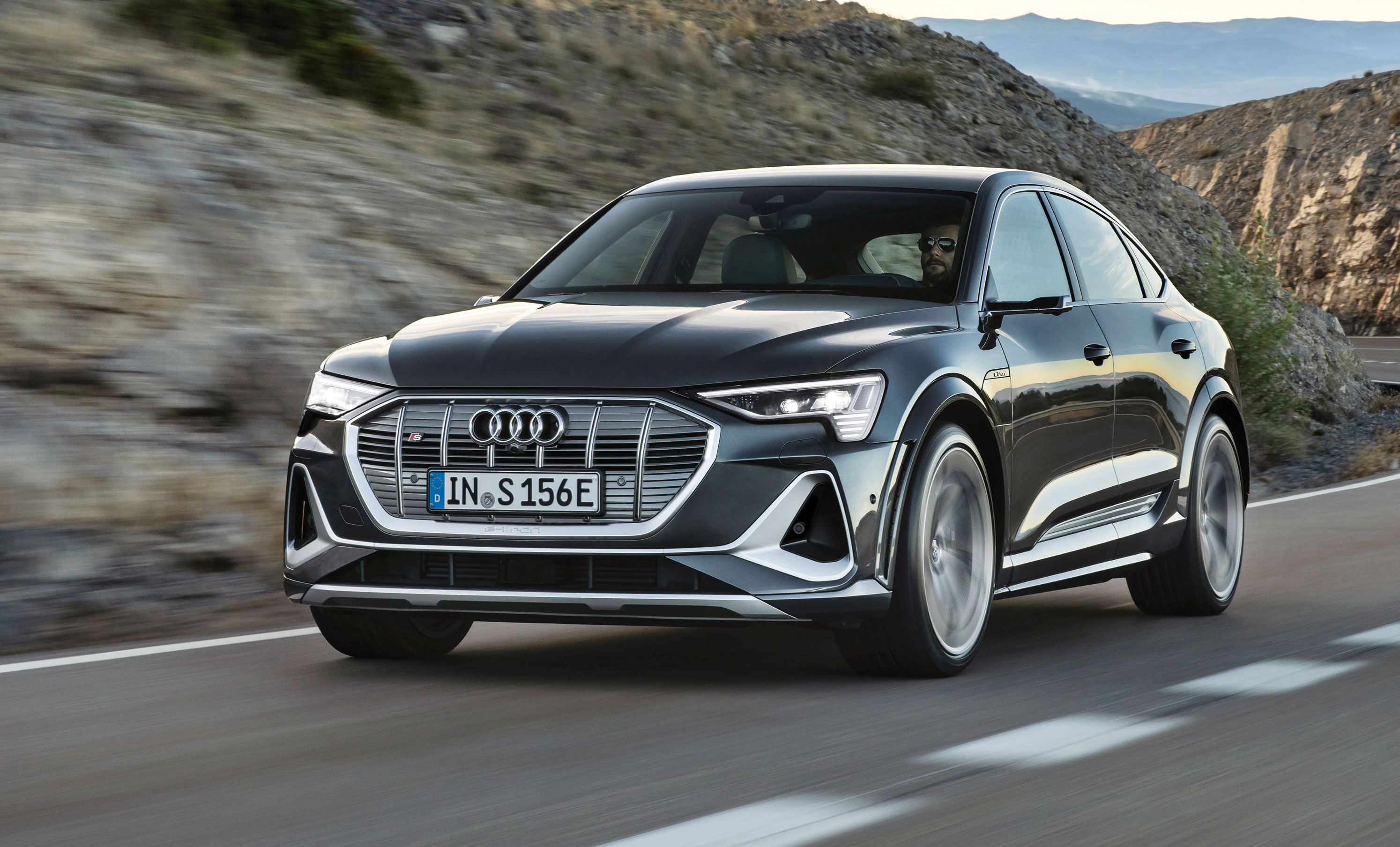 Audi E-Tron Sportback, vista frontale