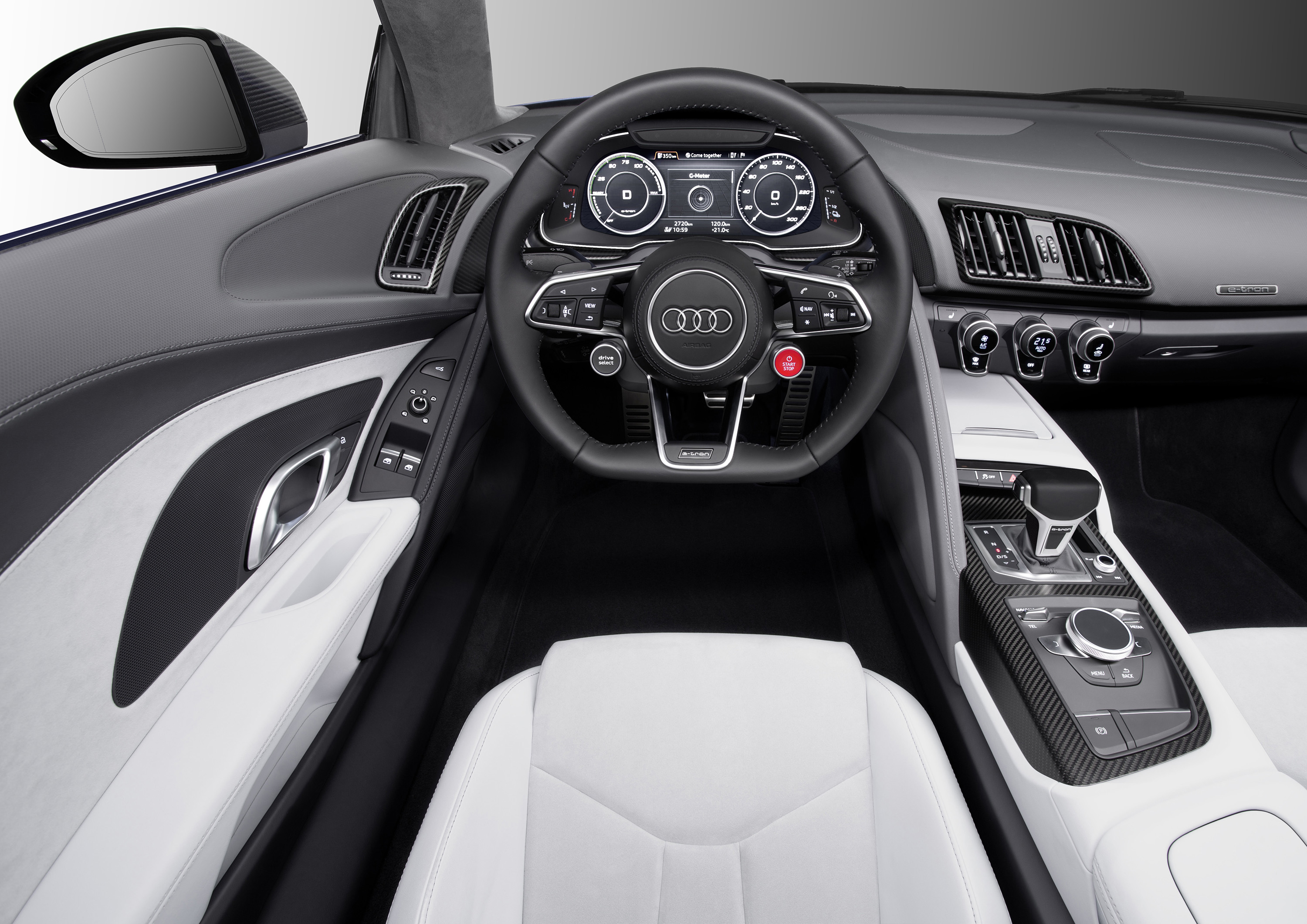 Audi R8 e-tron, interni