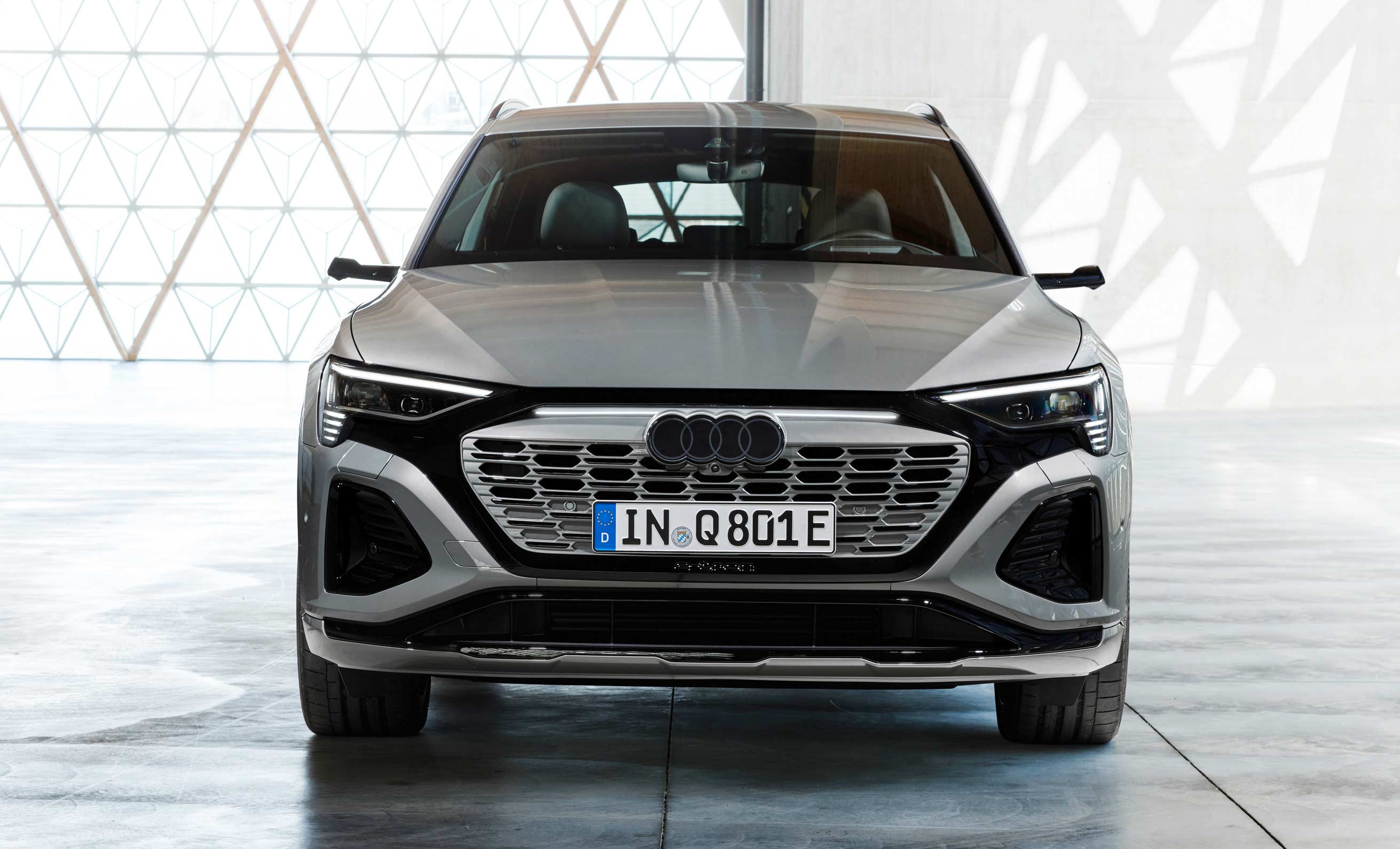 Audi Q8, vista frontale