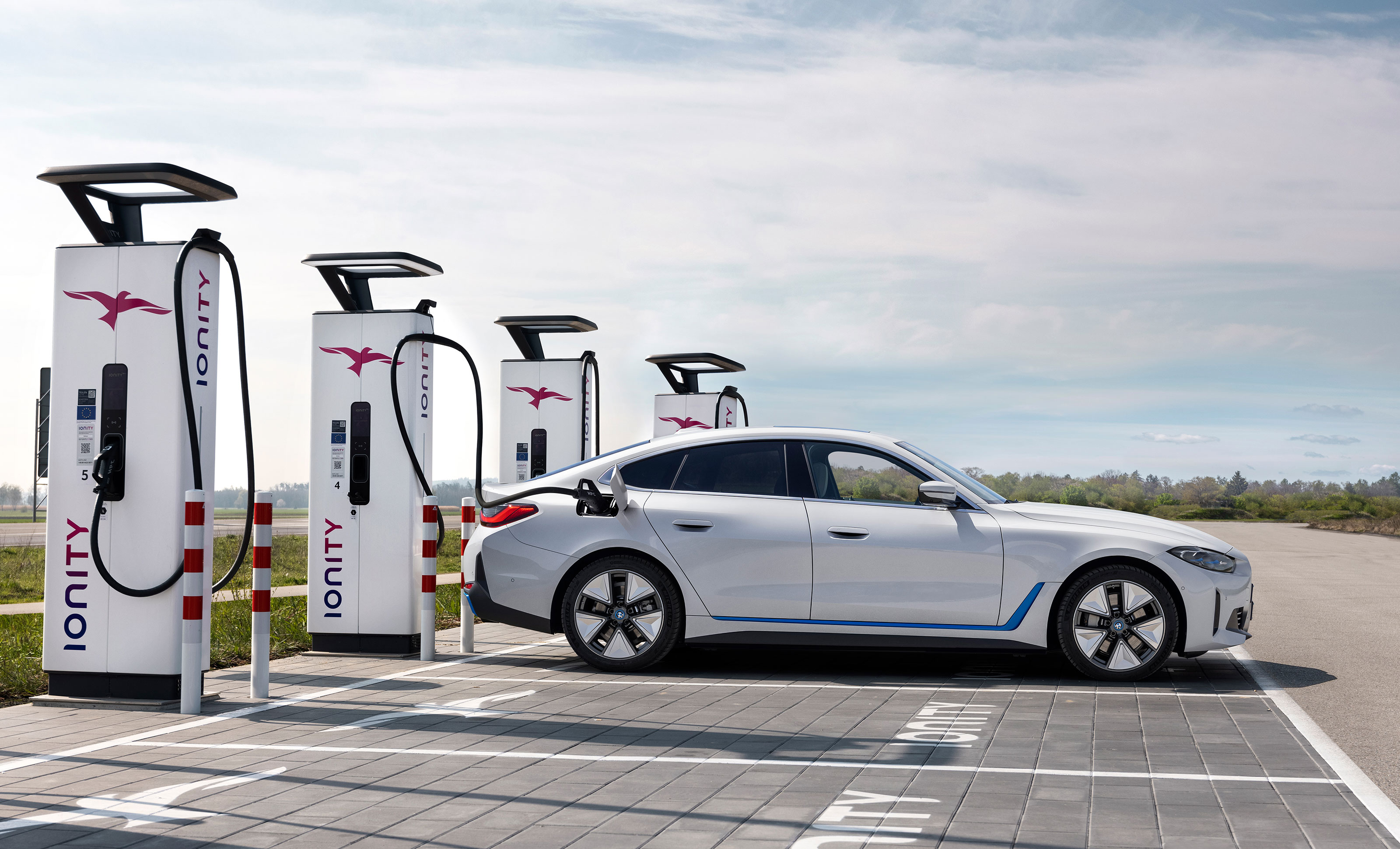 BMW i4