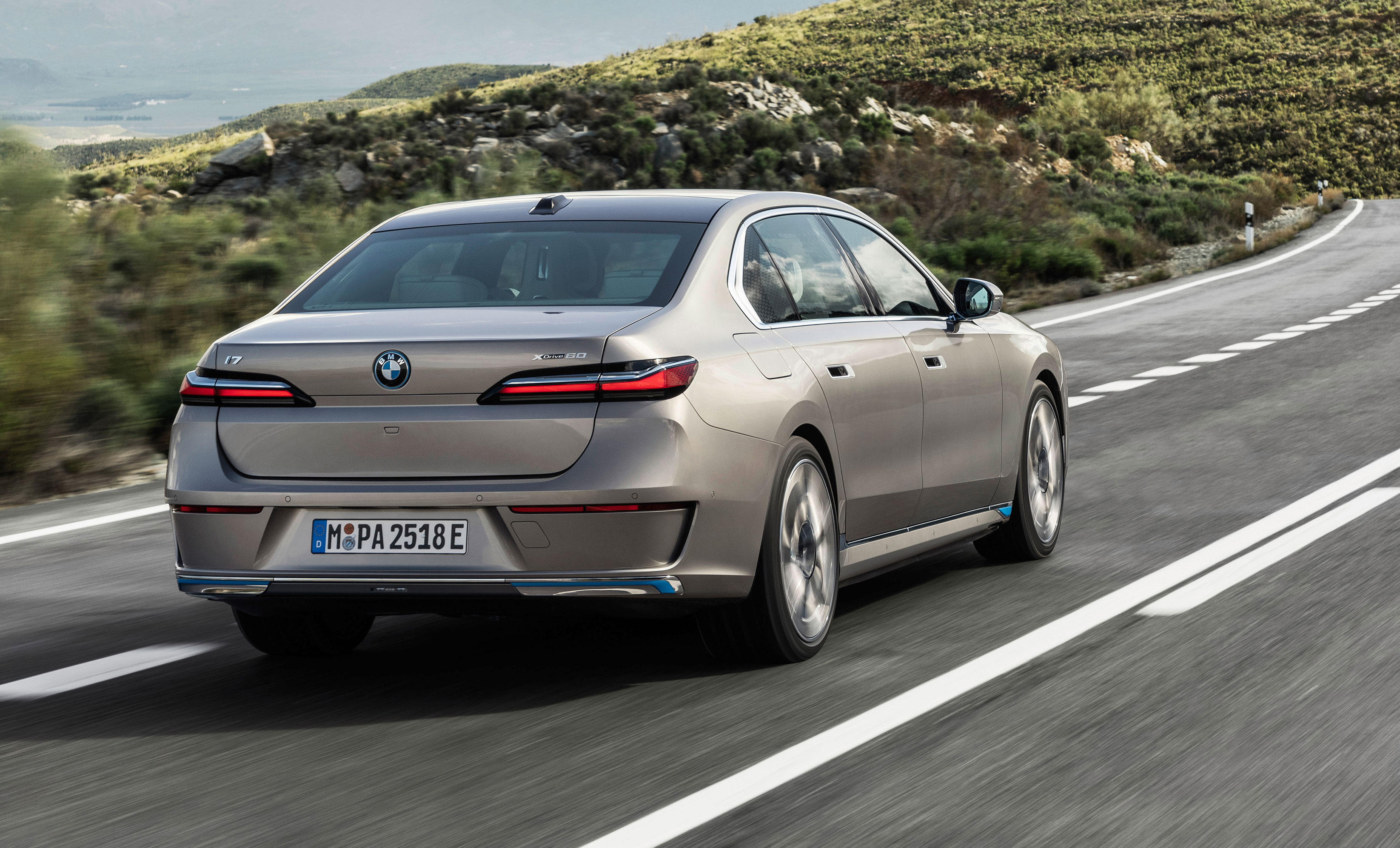 BMW i7, vista posteriore