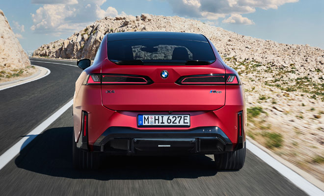 BMW iX4