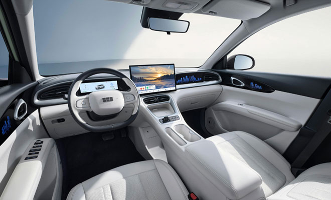 Geely E2