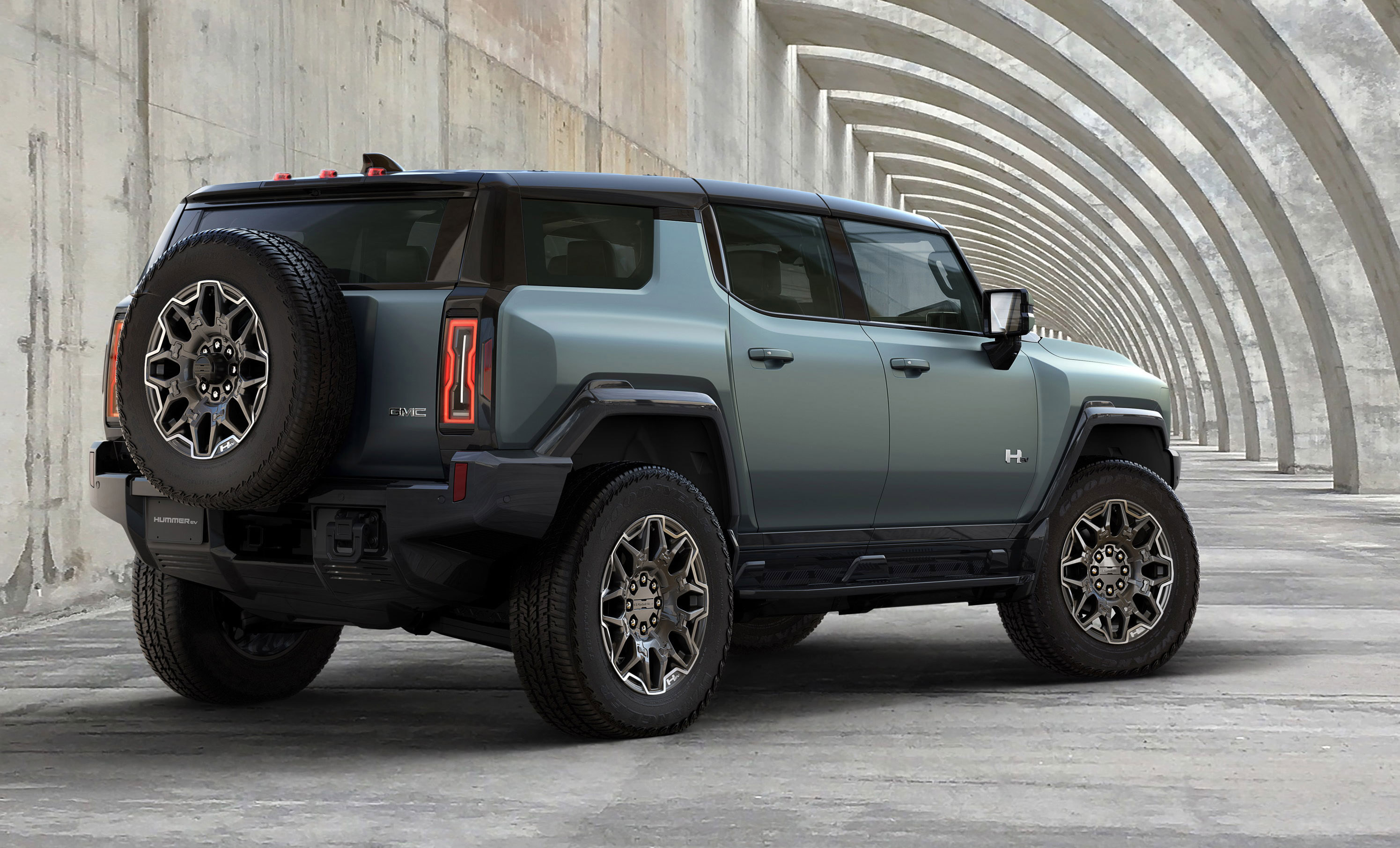 Hummer EV SUV, vista posteriore