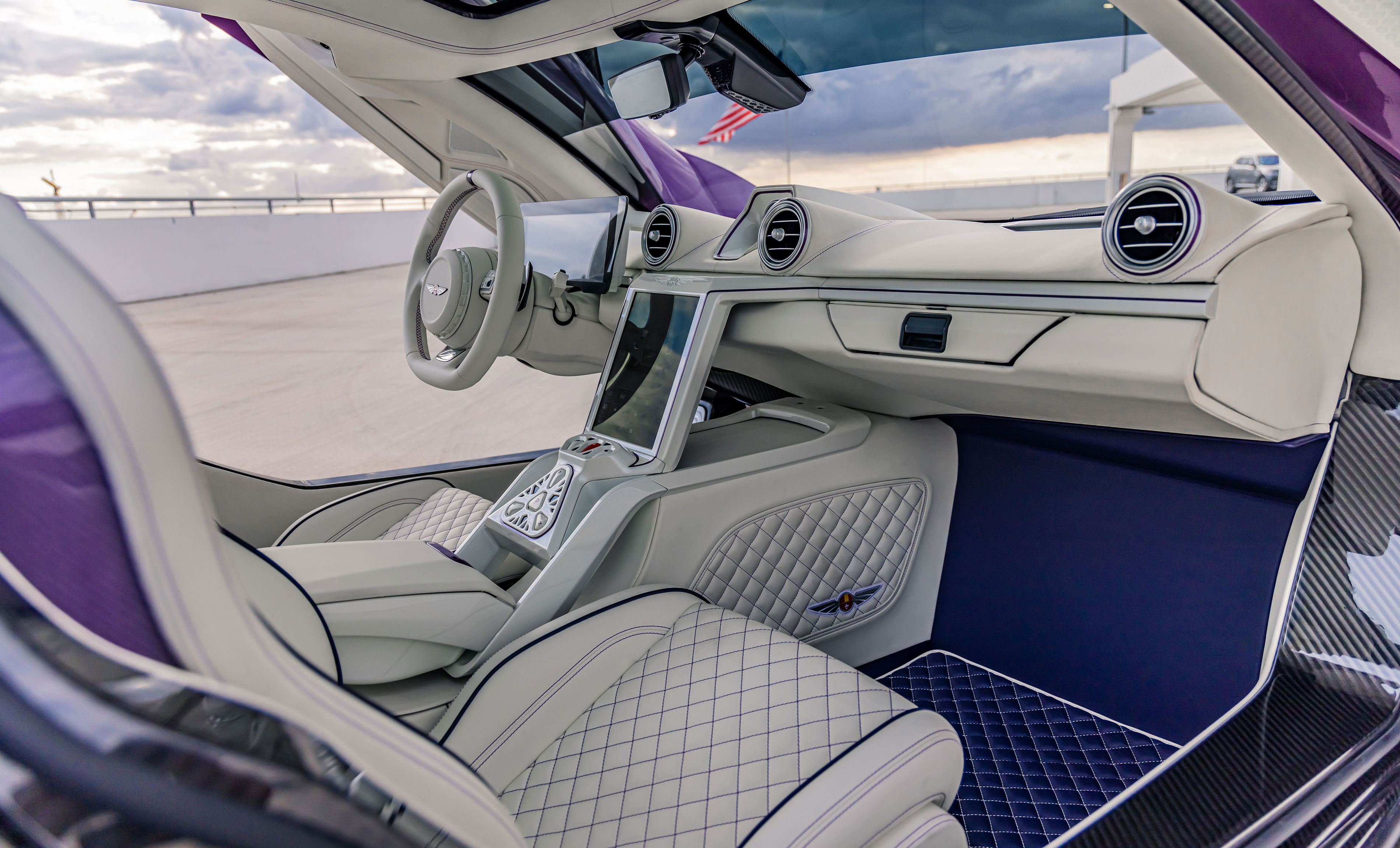 Hispano Suiza Carmen, interni