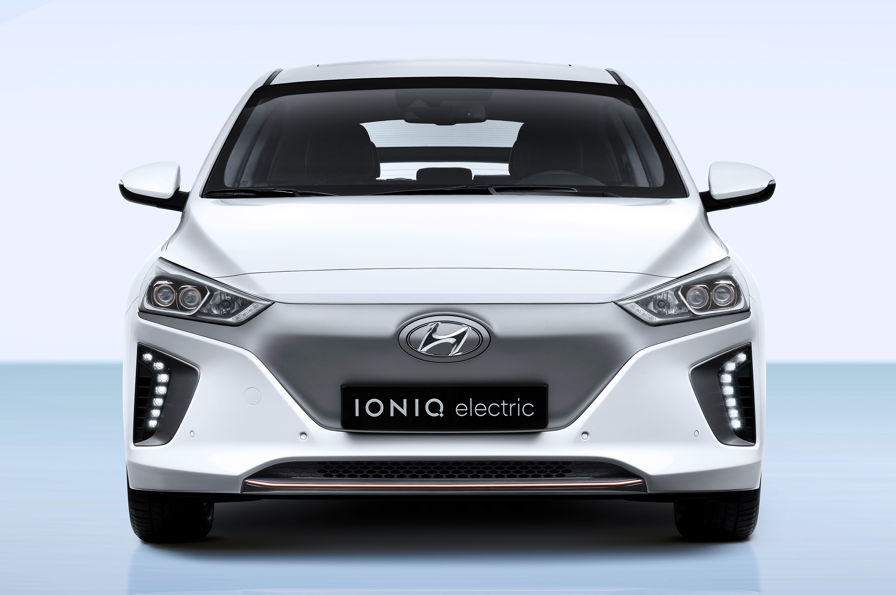 Hyundai Ioniq Electric, vista frontale