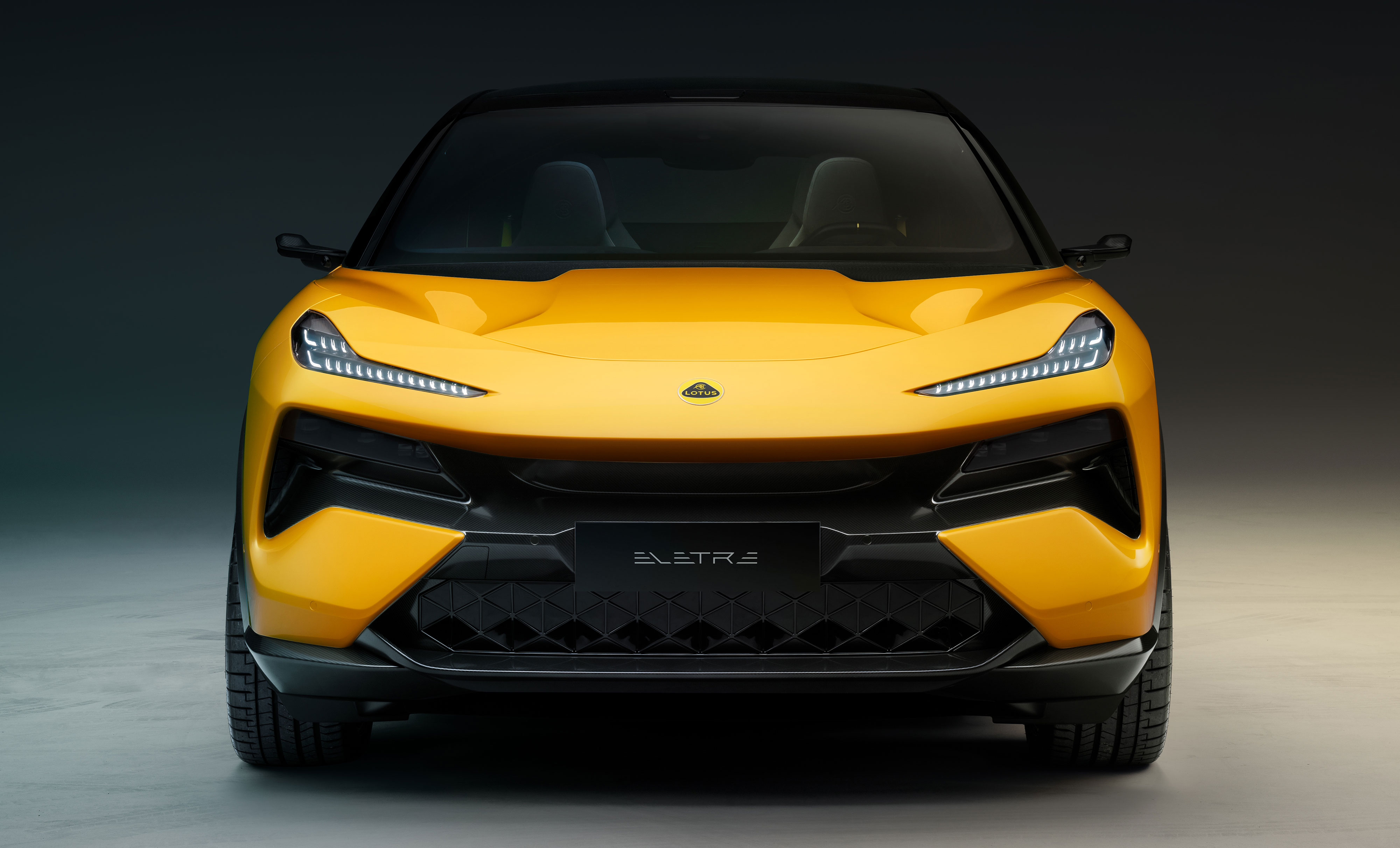 Lotus Eletre, vista frontale