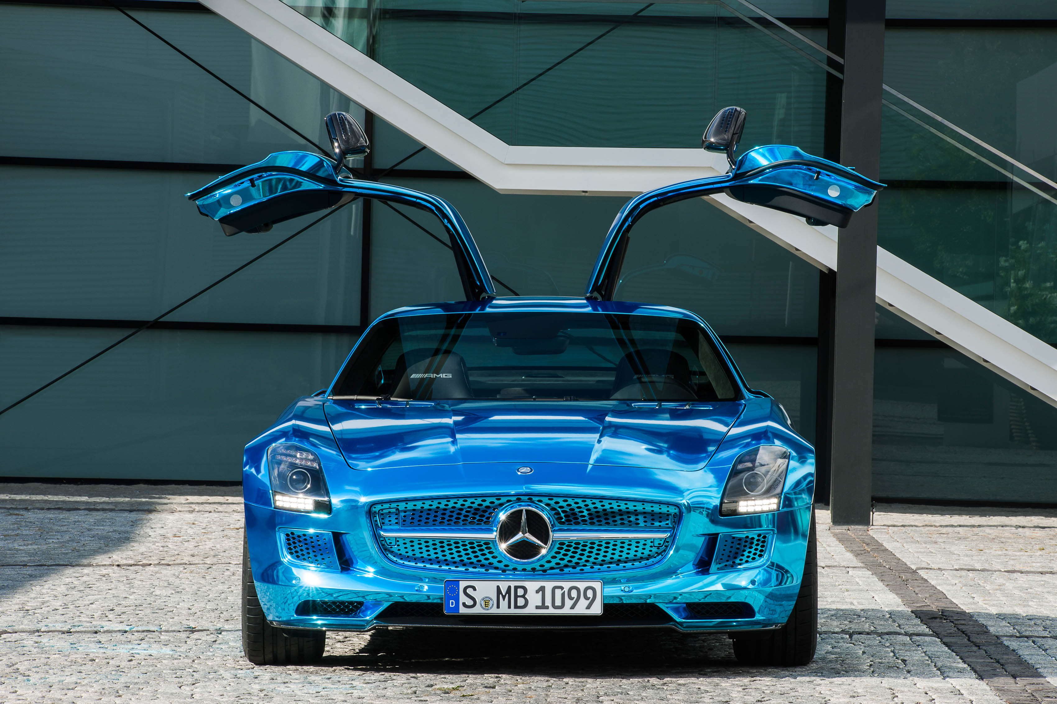 Mercedes SLS AMG Electric Drive, vista frontale