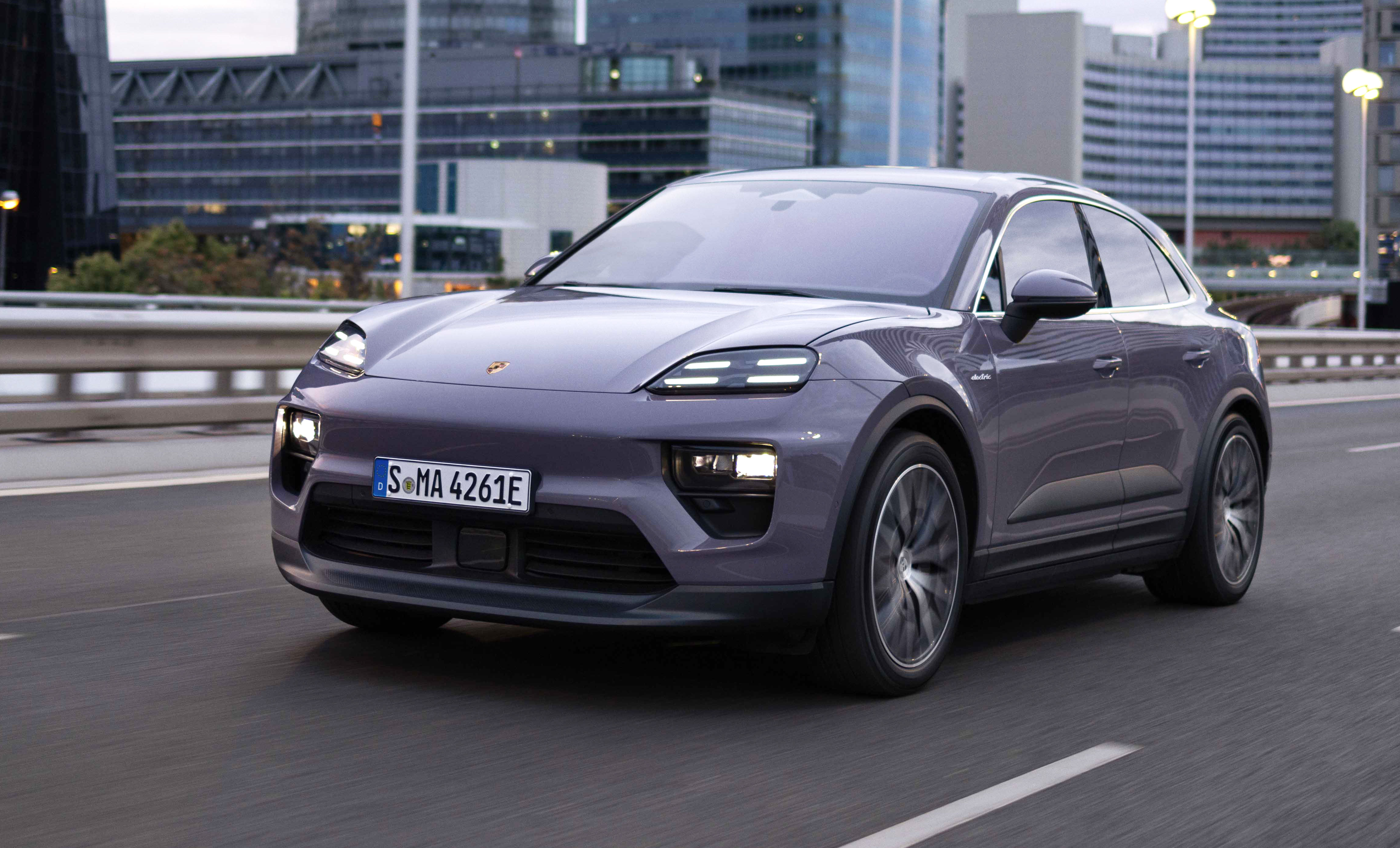 Porsche Macan Electric, vista frontale