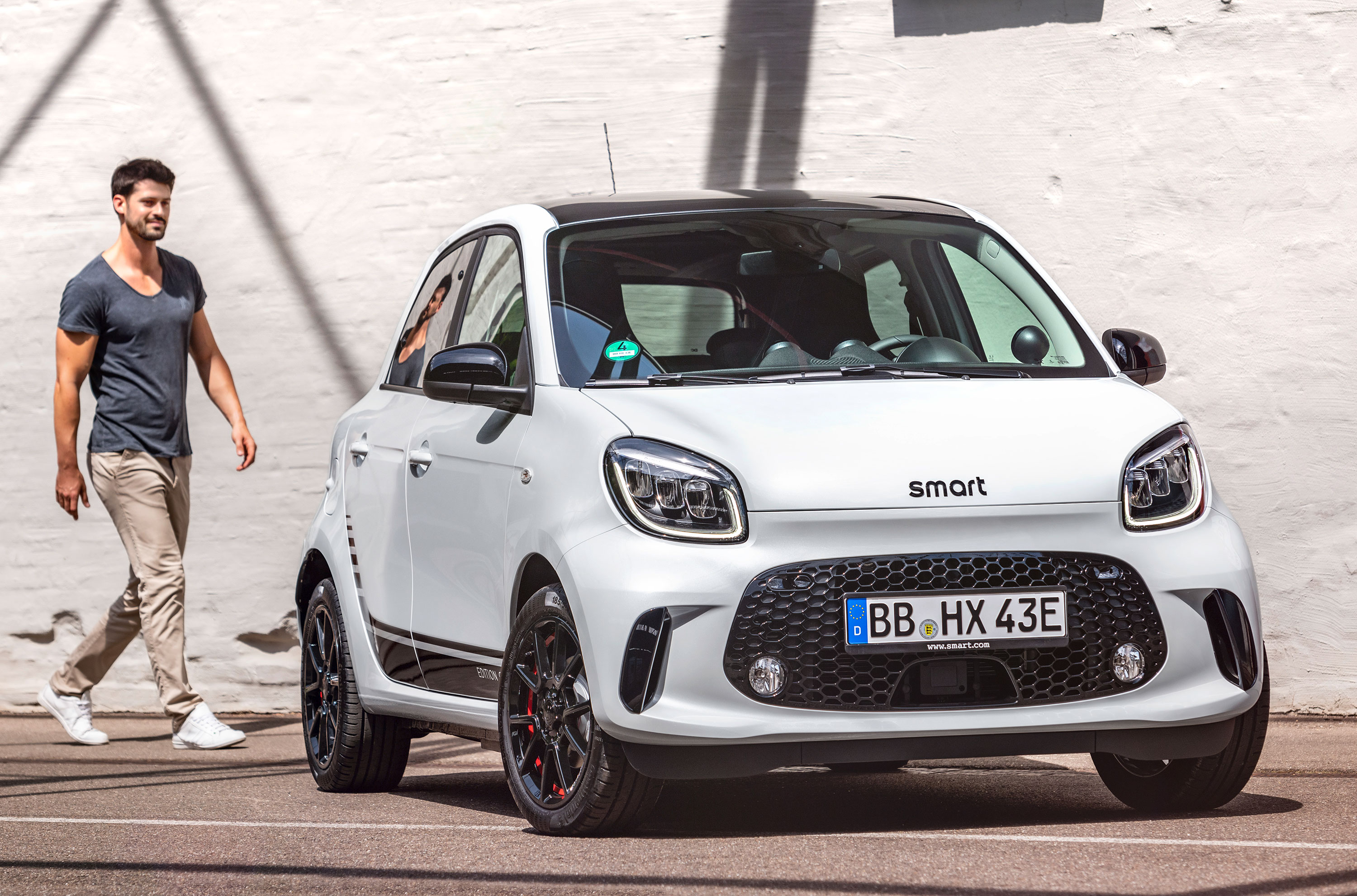 Smart EQ ForFour 2020, vista frontale