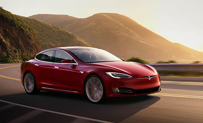 Tesla Model S, laterale