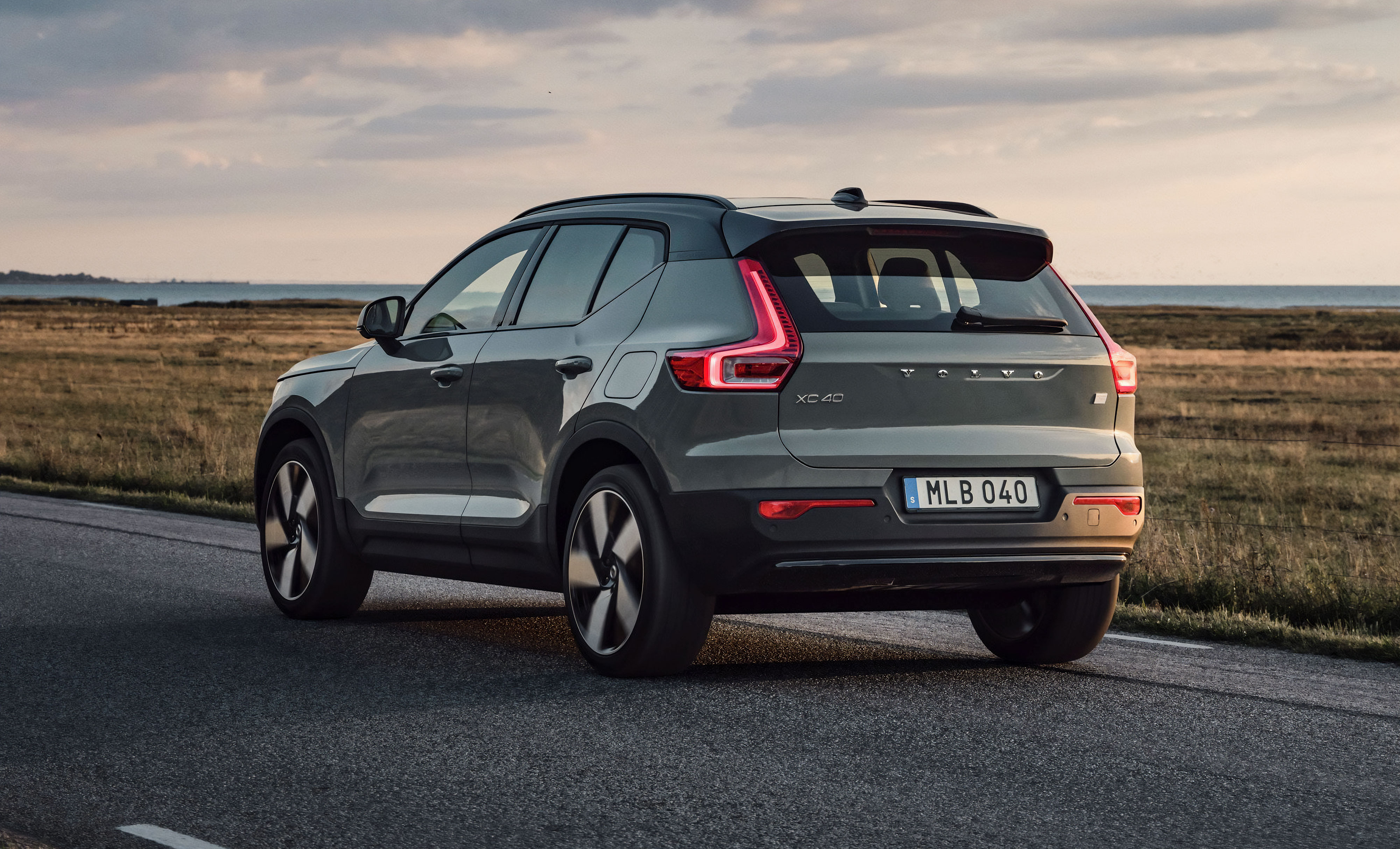 Volvo XC40 Recharge, vista posteriore